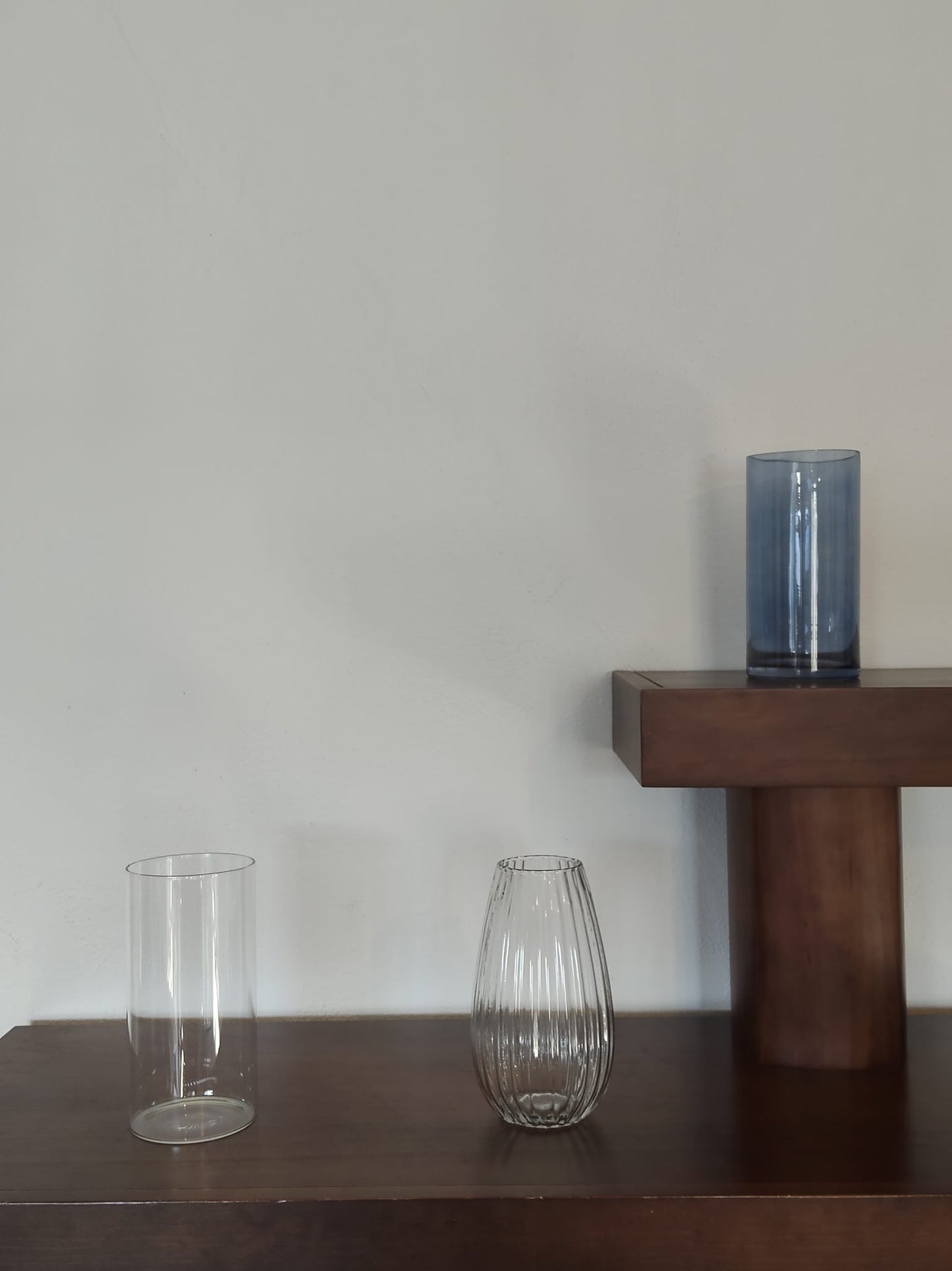 Brisa Azul – Florero Decorativo 20 cm