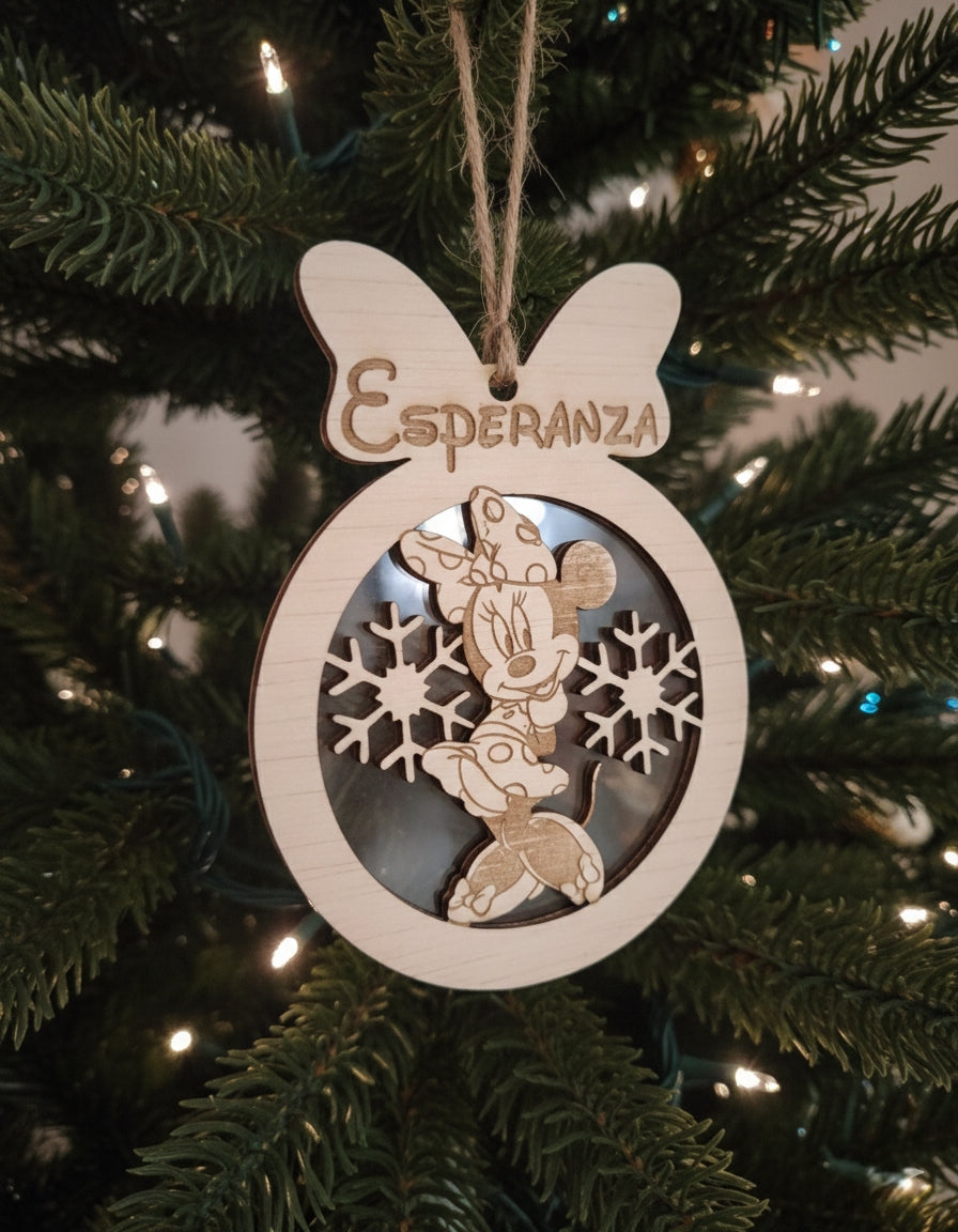 🎄 La Tradición de la Madera: Por Qué una Bola Personalizada es el Mejor Recuerdo Navideño
