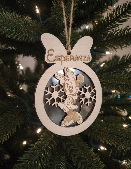 🎄 La Tradición de la Madera: Por Qué una Bola Personalizada es el Mejor Recuerdo Navideño