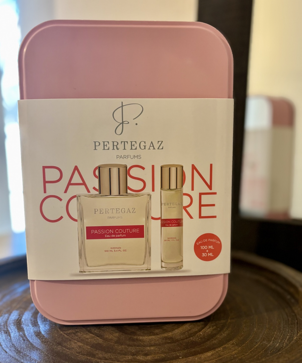 Caja metálica del perfume Pertegaz Passion Couture Women, presentación elegante ideal para regalo
