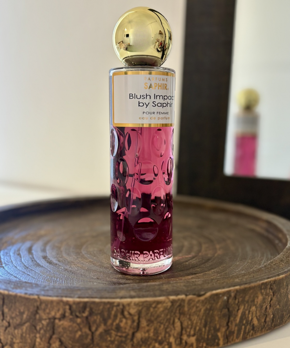 Colonia Blush Impact by Saphir para mujer, fragancia fresca y dulce con estilo femenino moderno