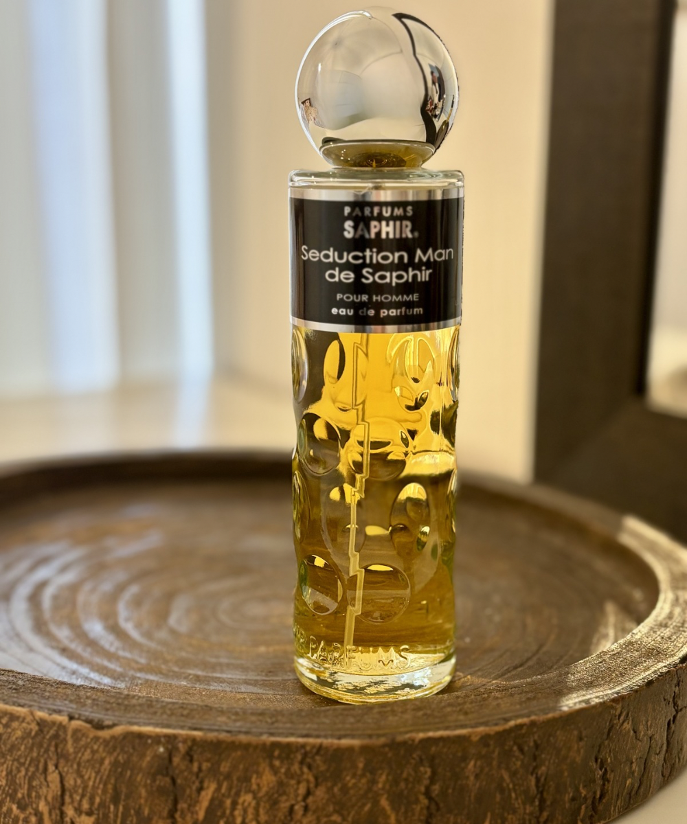colonia Seduction Man de Saphir con aroma elegante y fresco para el día a día