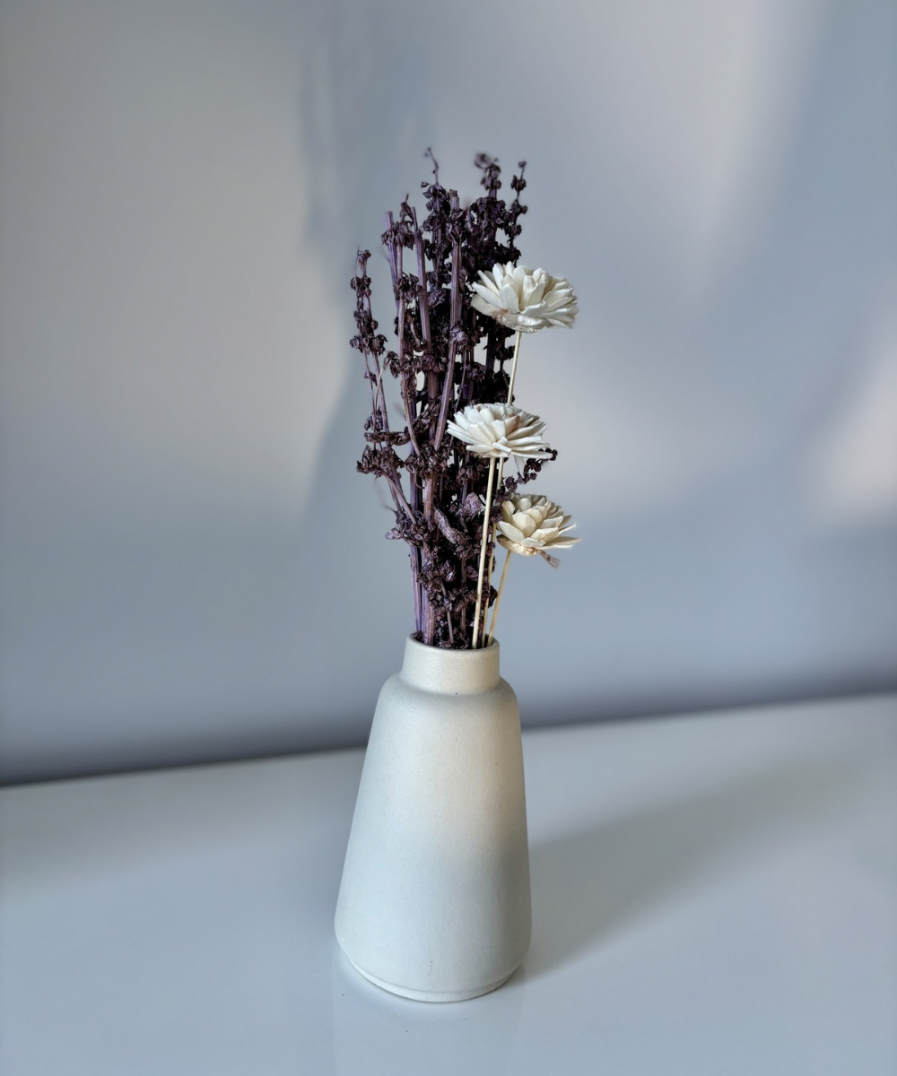Florero decorativo Kyoto Stone Jar con pampas y pompones preservados, jarrón minimalista para salón o recibidor