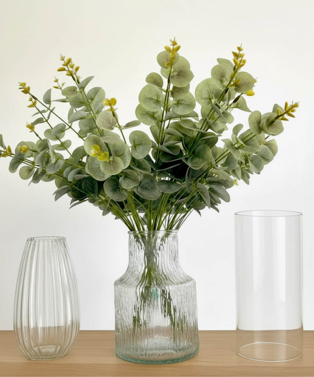 Jarrón decorativo de vidrio texturizado con diseño natural para decoración del hogar. 