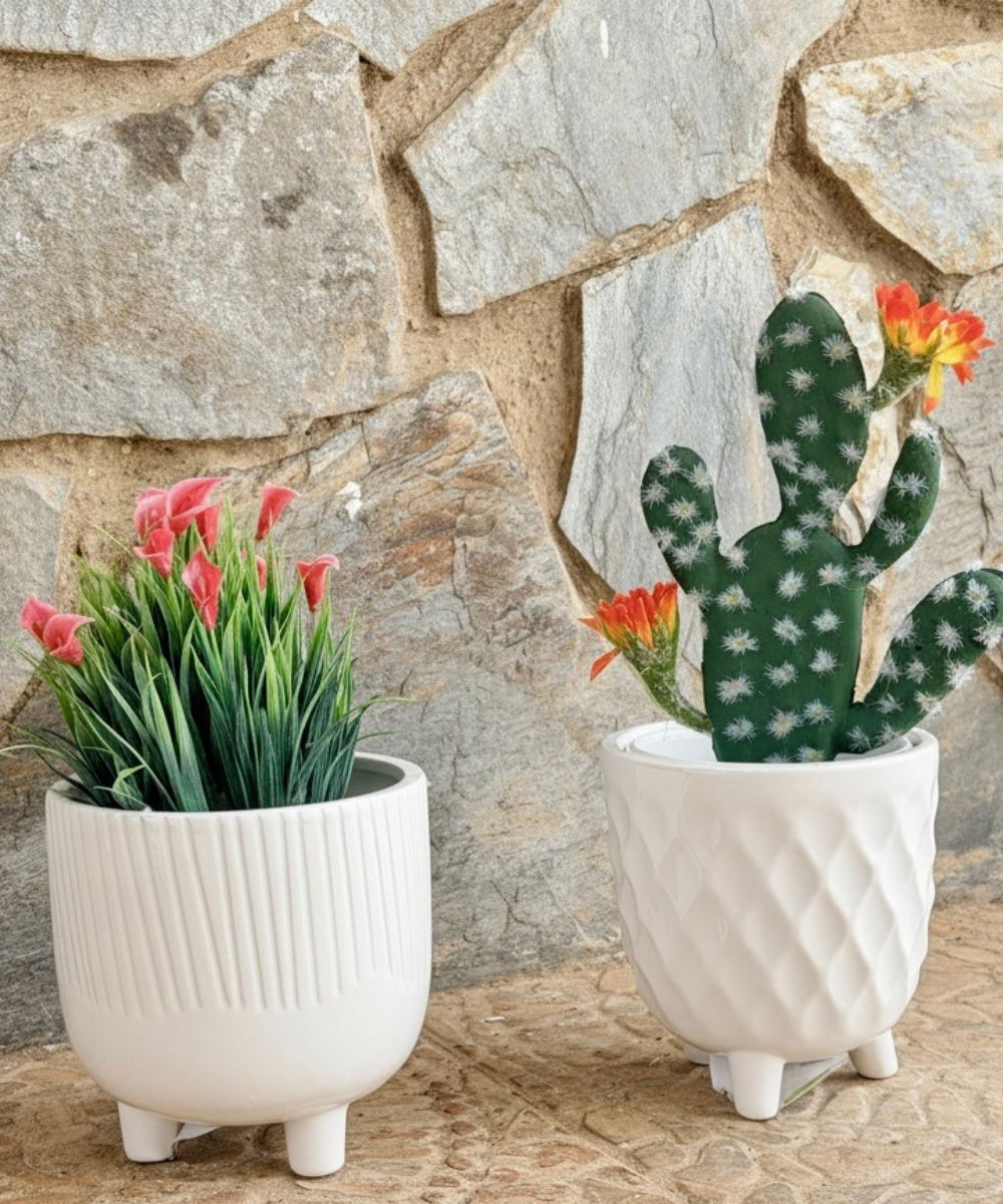 Maceteros Modelo Alba de cerámica blanca con patas, uno con rombos y otro con rayas, maceteros decorativos para plantas pequeñas