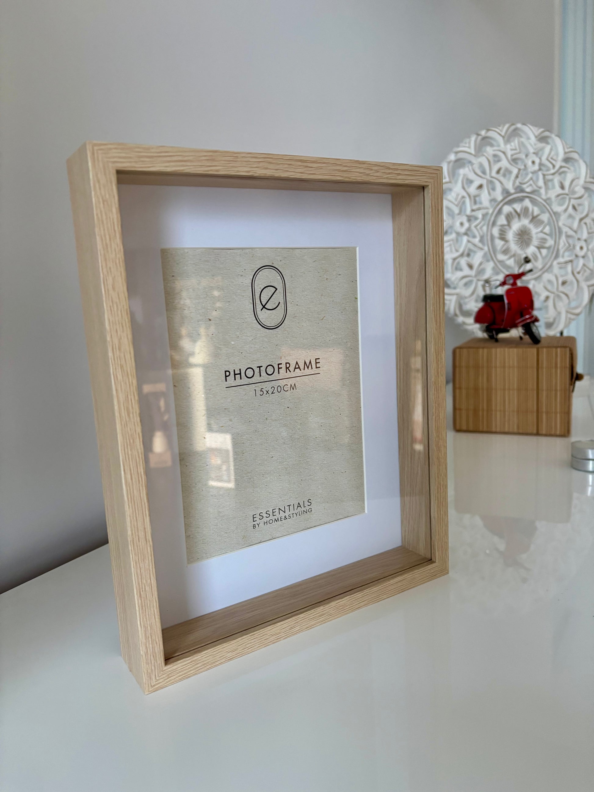 Marco de fotos básico de madera de haya tamaño 15x20 cm, diseño minimalista ideal para decoración del hogar y recuerdos