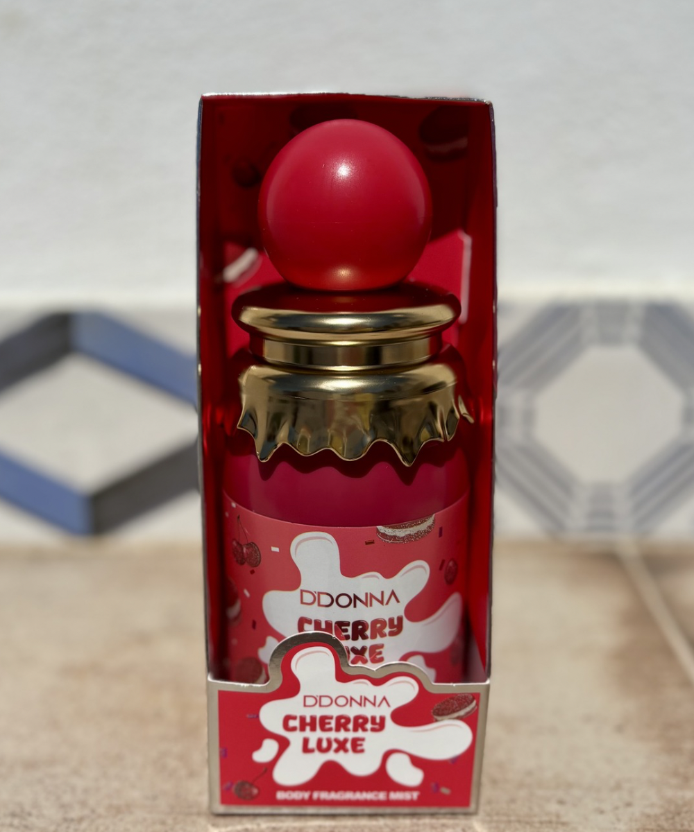 Fragancia corporal Cherry Luxe con notas de cereza dulce, cremosidad y toque sofisticado
