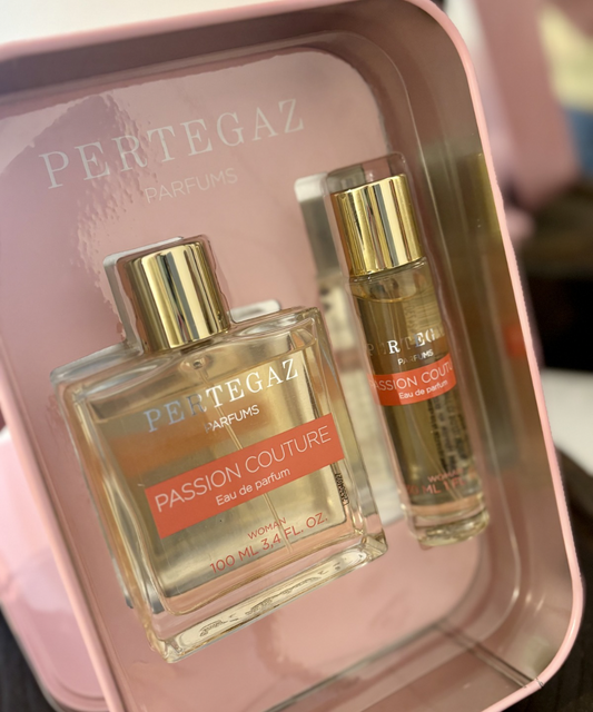 Set perfume Pertegaz Passion Couture para mujer con lata metálica, incluye frasco de 100 ml y formato viaje 30 ml
