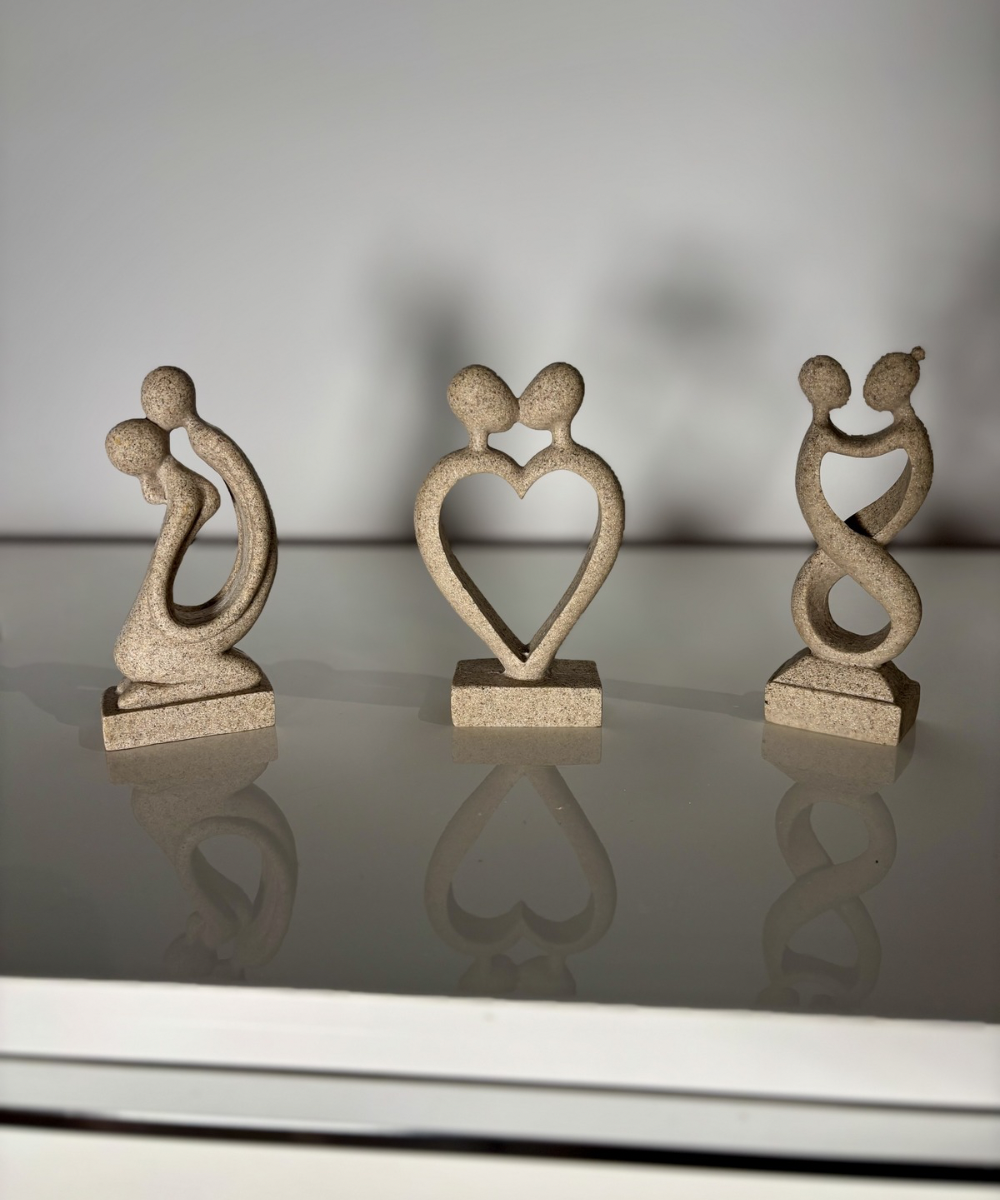 Figuras decorativas de resina set Equilibrio con diseños de parejas en forma de infinito y corazón, decoración moderna y artística para el hogar