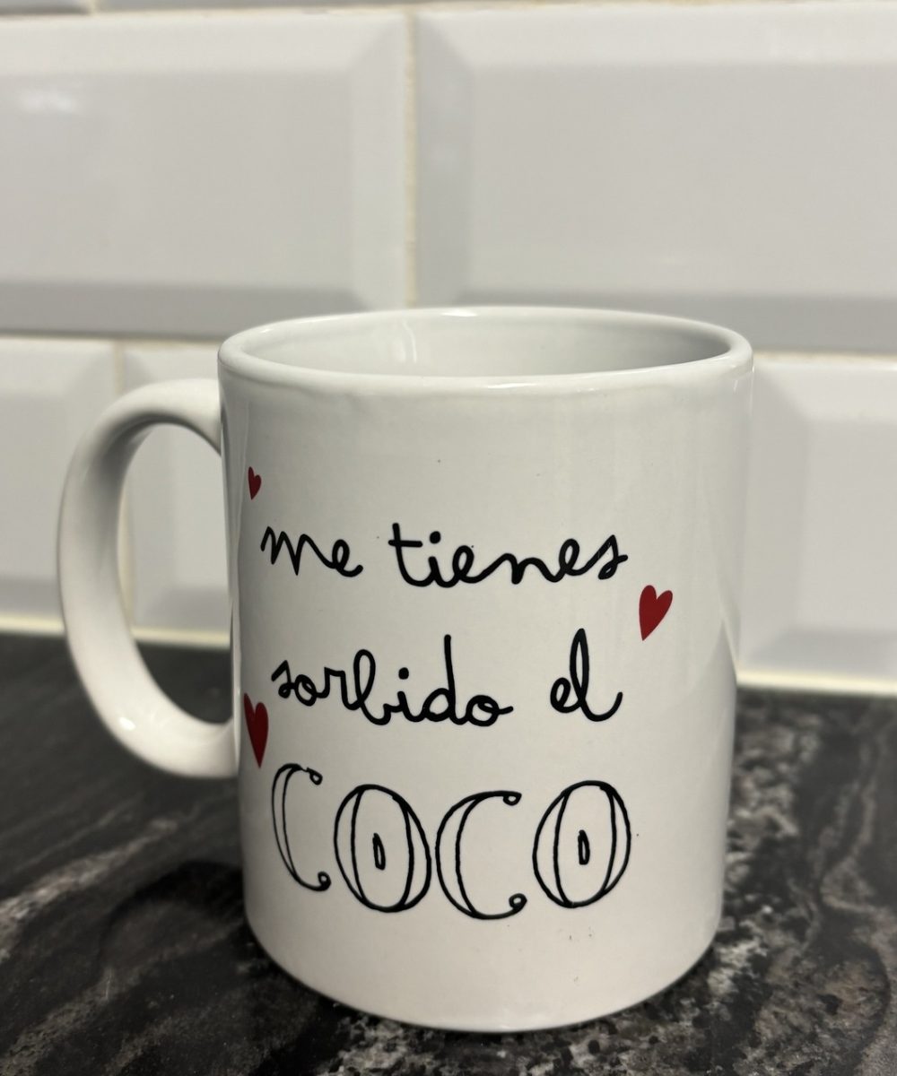 Taza original con frase Me tienes sorbido el coco, ideal para regalo divertido y desayunos